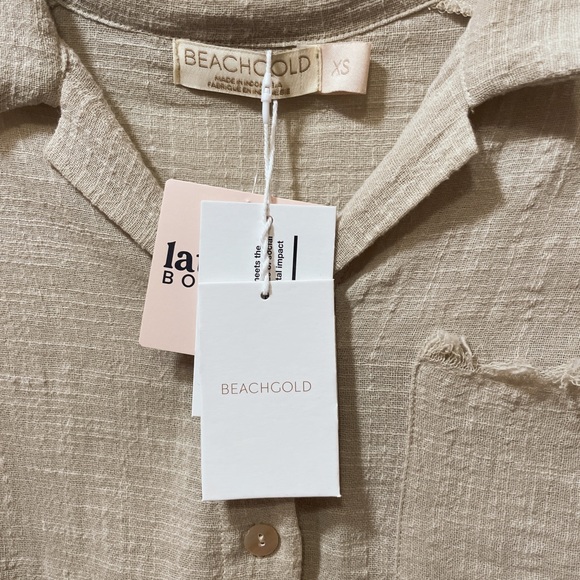 NWT BEACHGOLD Frankie Oversized Short Sleeve Buttondown in Straw - Size XS - Picture 4 of 4